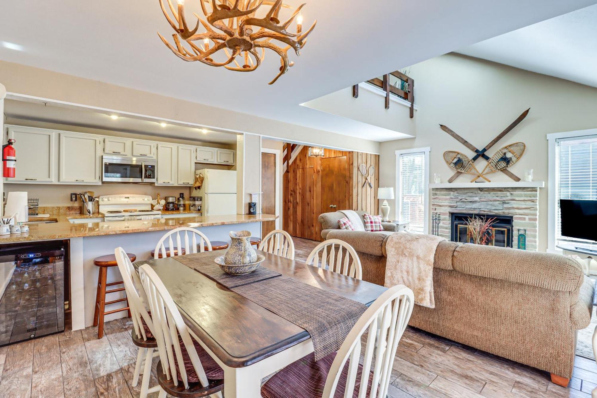 Townhome On Big Boulder Mountain Walk To Lake! * Lake Harmony