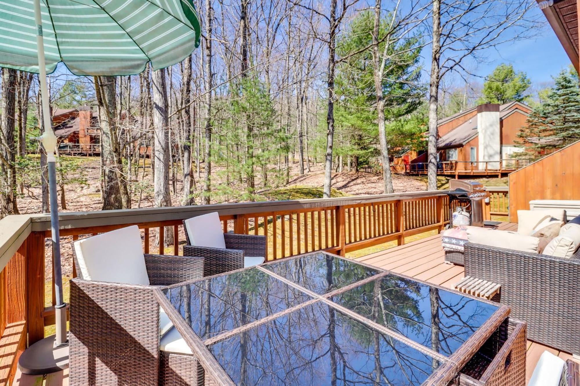 Townhome On Big Boulder Mountain Walk To Lake! Holiday home